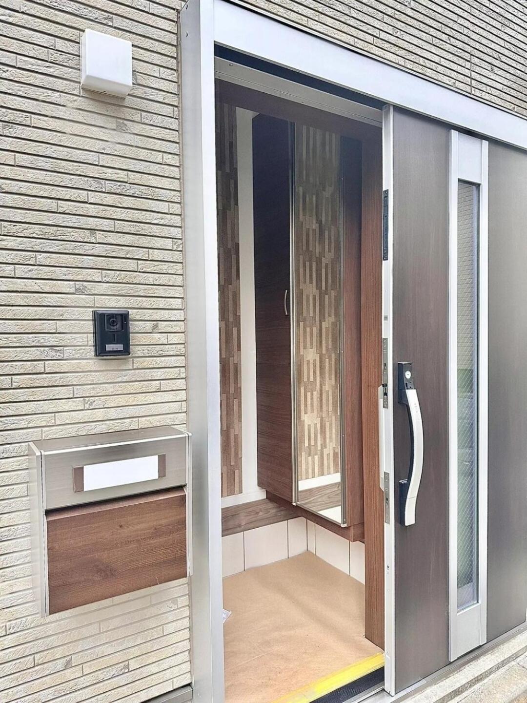 Casa vacanze Qiqi House Serenity 新築一軒家宿 Brand New Exclusive 3-story House Near Skytree Asakusa *